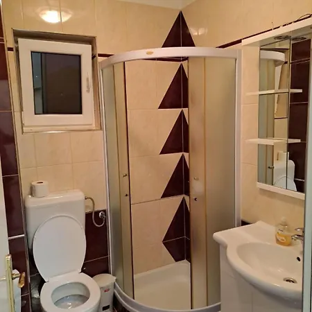 Apartment Mig - With Beautiful Garden *