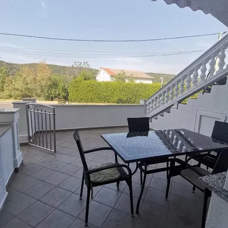 Mig - With Beautiful Garden * Supetarska Draga