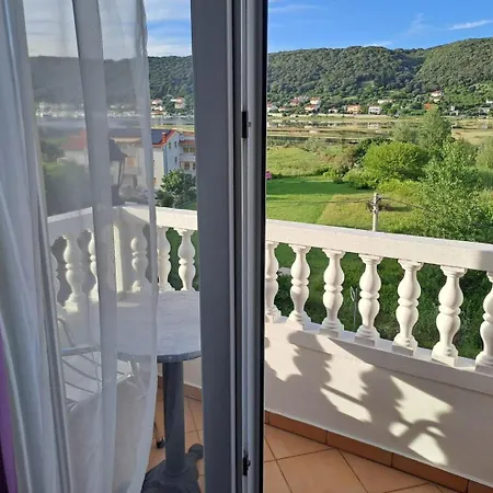 Apartment Mig - With Beautiful Garden *