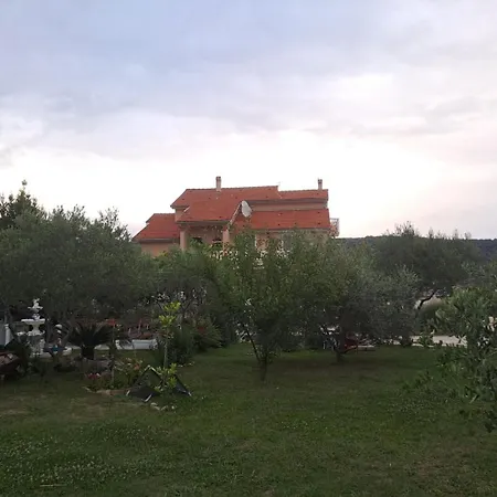 Mig - With Beautiful Garden * Supetarska Draga