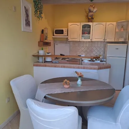 Mig - With Beautiful Garden * Supetarska Draga