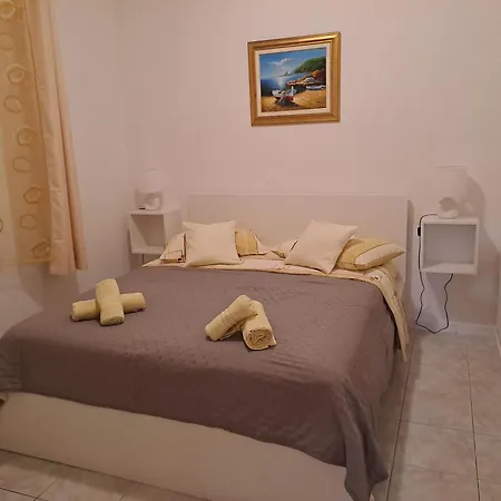 Apartament Mig - With Beautiful Garden