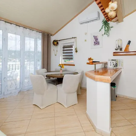 Mig * Supetarska Draga